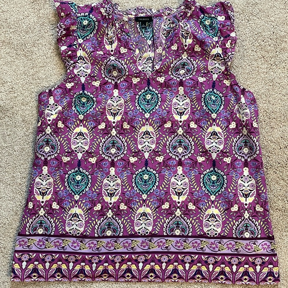 Like new Talbots Ruffle Trim Shell, size L in floret medallion pattern